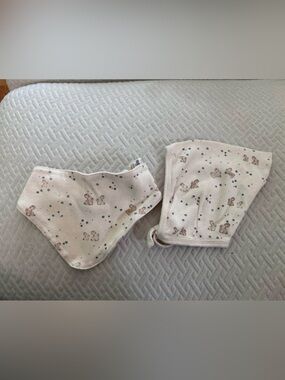 Zara bonnet and bib 12-18m